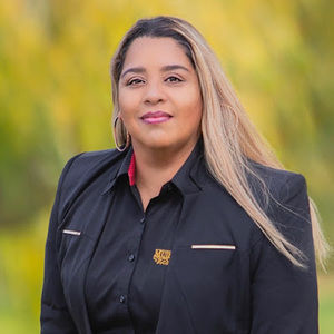 Meet your Posher, Veronica